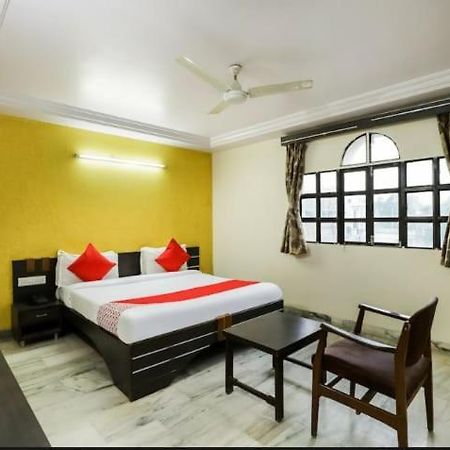 Hotel Asopalav Ambaji Esterno foto