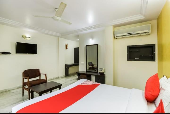 Hotel Asopalav Ambaji Esterno foto